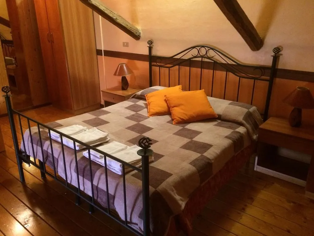 Twin Houses & Quo Villa Syracuse